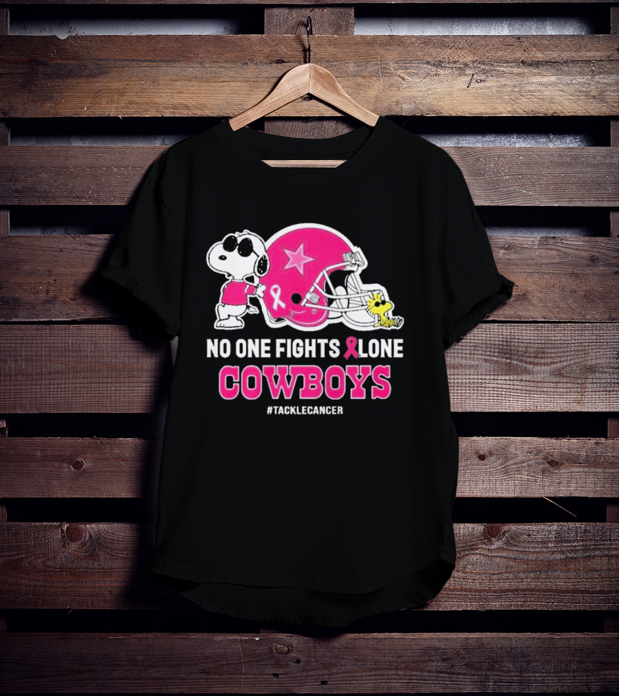 Snoopy And Woodstock No One Fights Alone Cowboys #TackleCancer T-Shirt