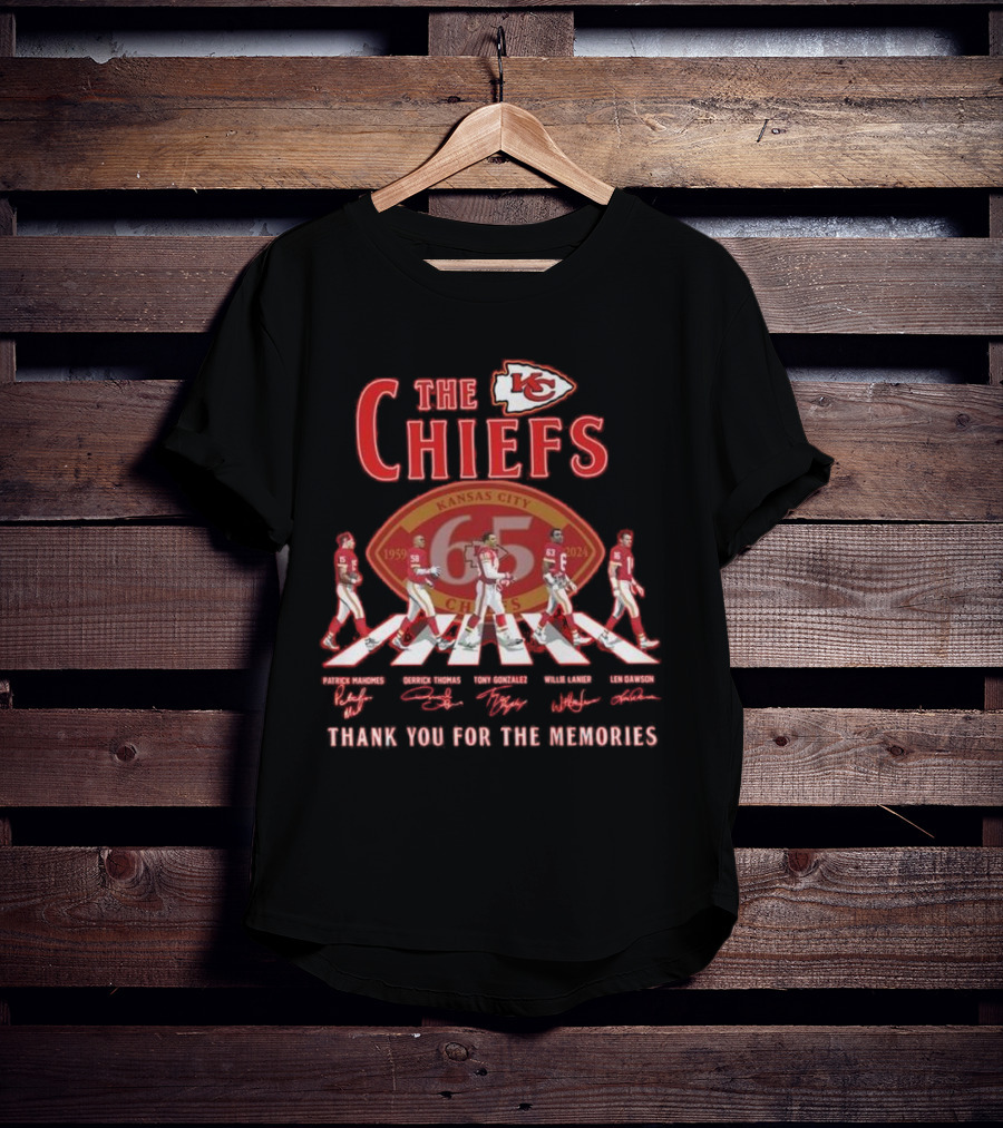 The Kansas City Chiefs 65 Years Thank You For The Memories Patrick Mahomes Derrick Thomas Tony Gonzalez Willie Lanier Len Dawson Abbey Road Signatures T-Shirt