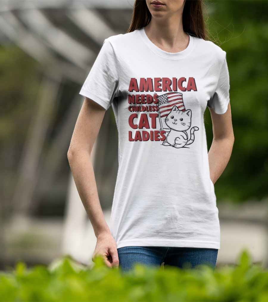 America Needs Childless Cat Ladies Cat With American Flag T-Shirt