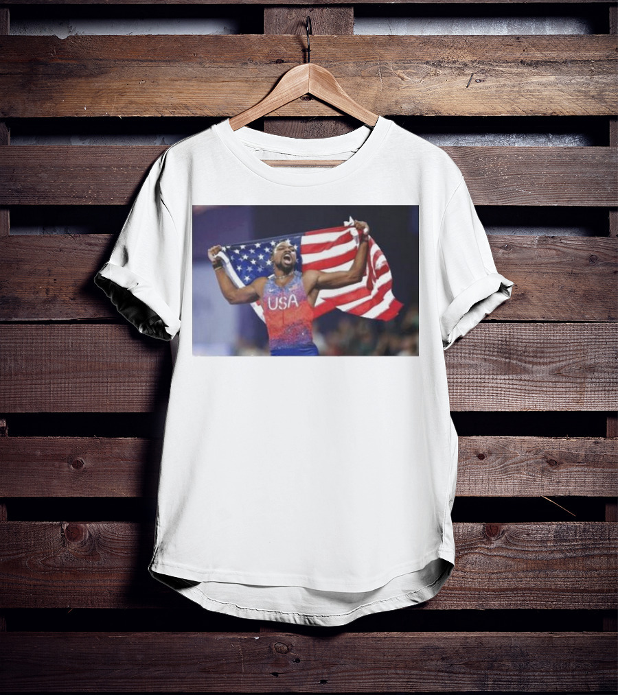 USA Track Champion Noah Lyles Celebrates 100M Victory Paris Olympics T-Shirt