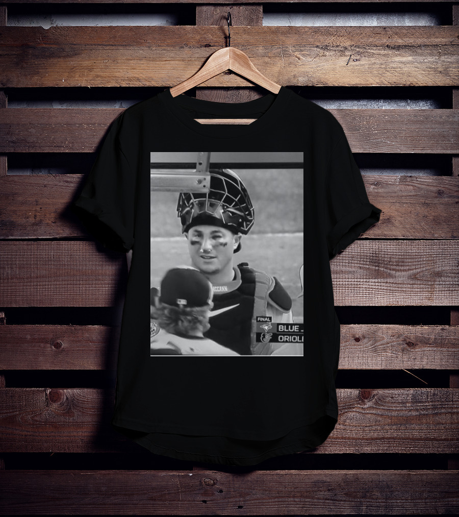 Orioles Catcher James Mccann Nosebleeds After Hit In Face During Game Against Blue Jays T-Shirt