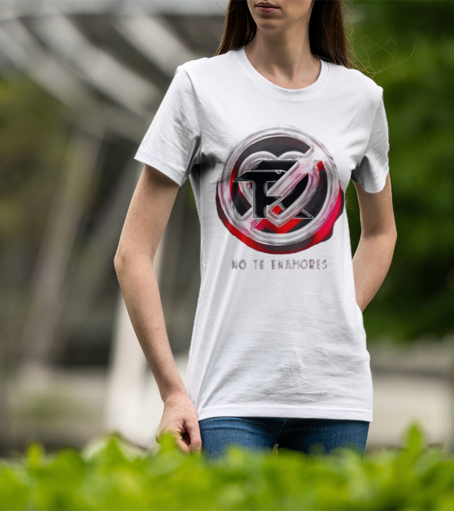 No Te Enamores Fuerza Logo Heart T-Shirt