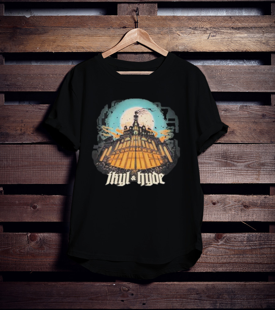 Jkyl And Hyde Haunted Castle Under Full Moon T-Shirt