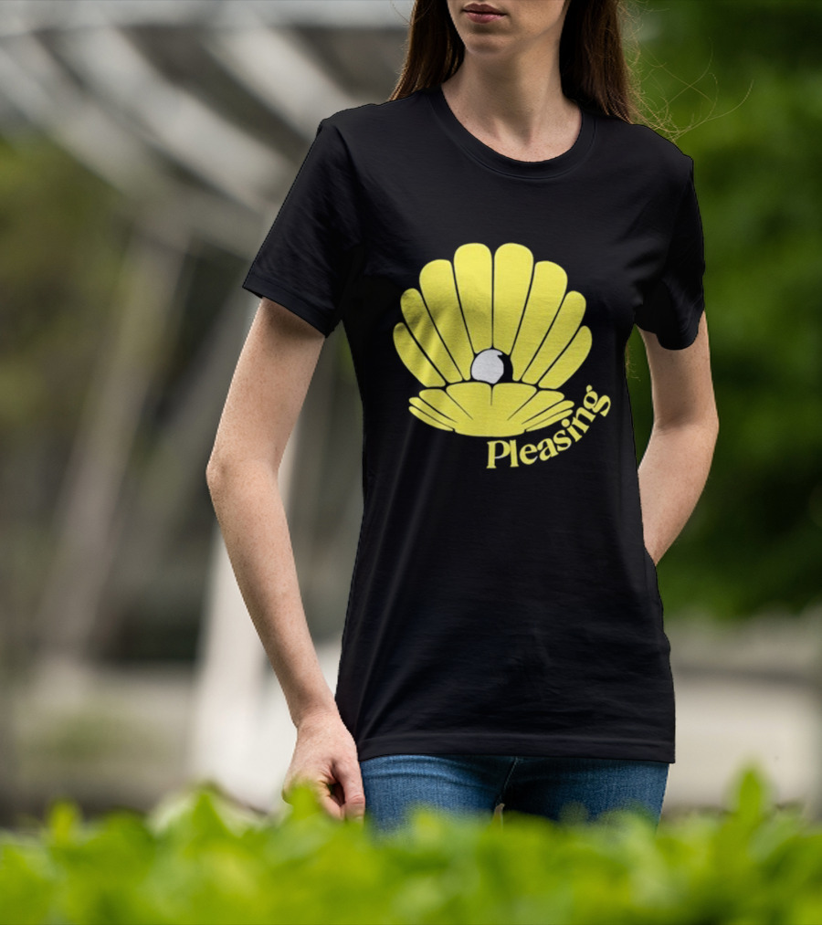 Pleasing Clam Yellow Shell With Pearl T-Shirt