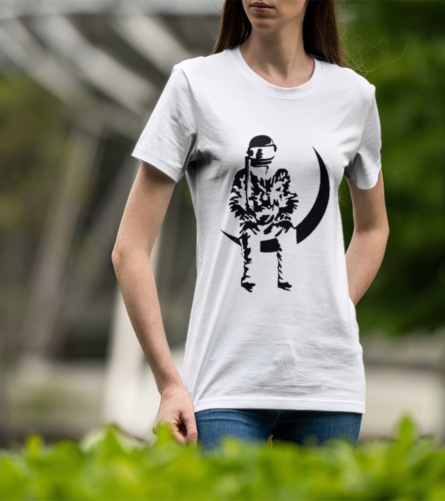 To The Stars Moon Man Astronaut Sitting On Crescent Ocean Blue T-Shirt