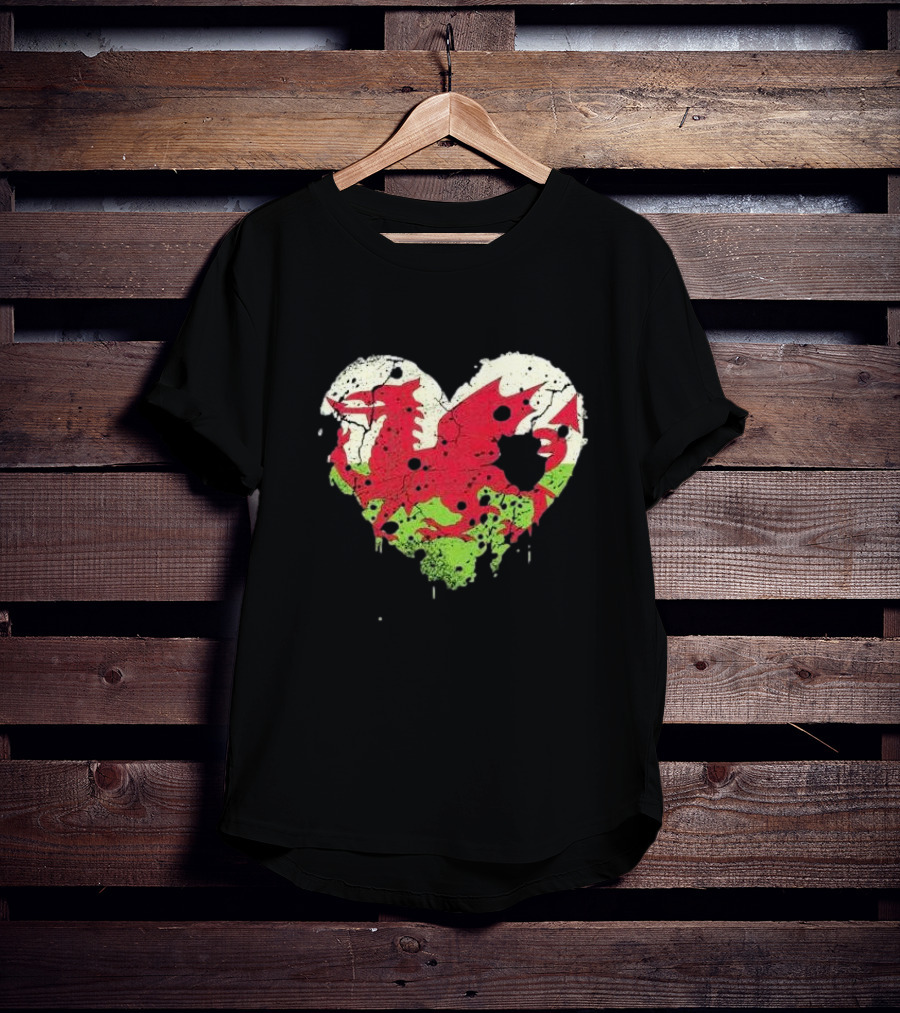 Love Flag Wales Welsh Football Rugby Heart Dragon T-Shirt