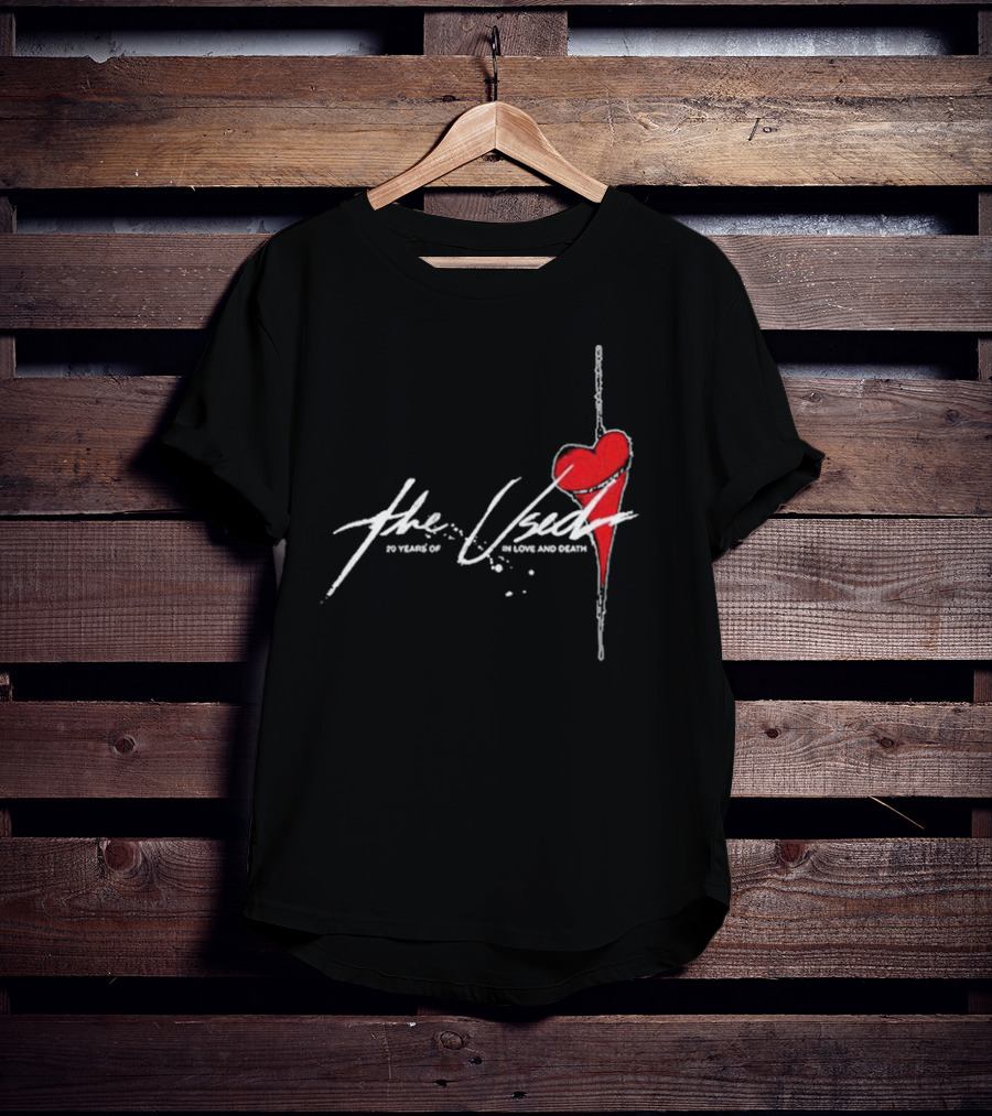 The Used 20 Years Of In Love And Death Red Heart Vintage T-Shirt