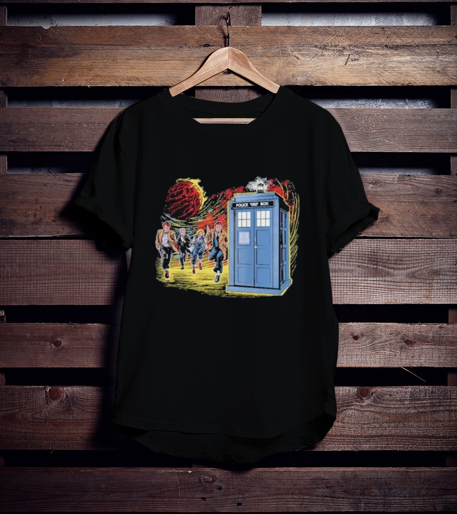Police Public Box Time Travel Sci-fi Comics Chase With Doctor And Companions T-Shirt