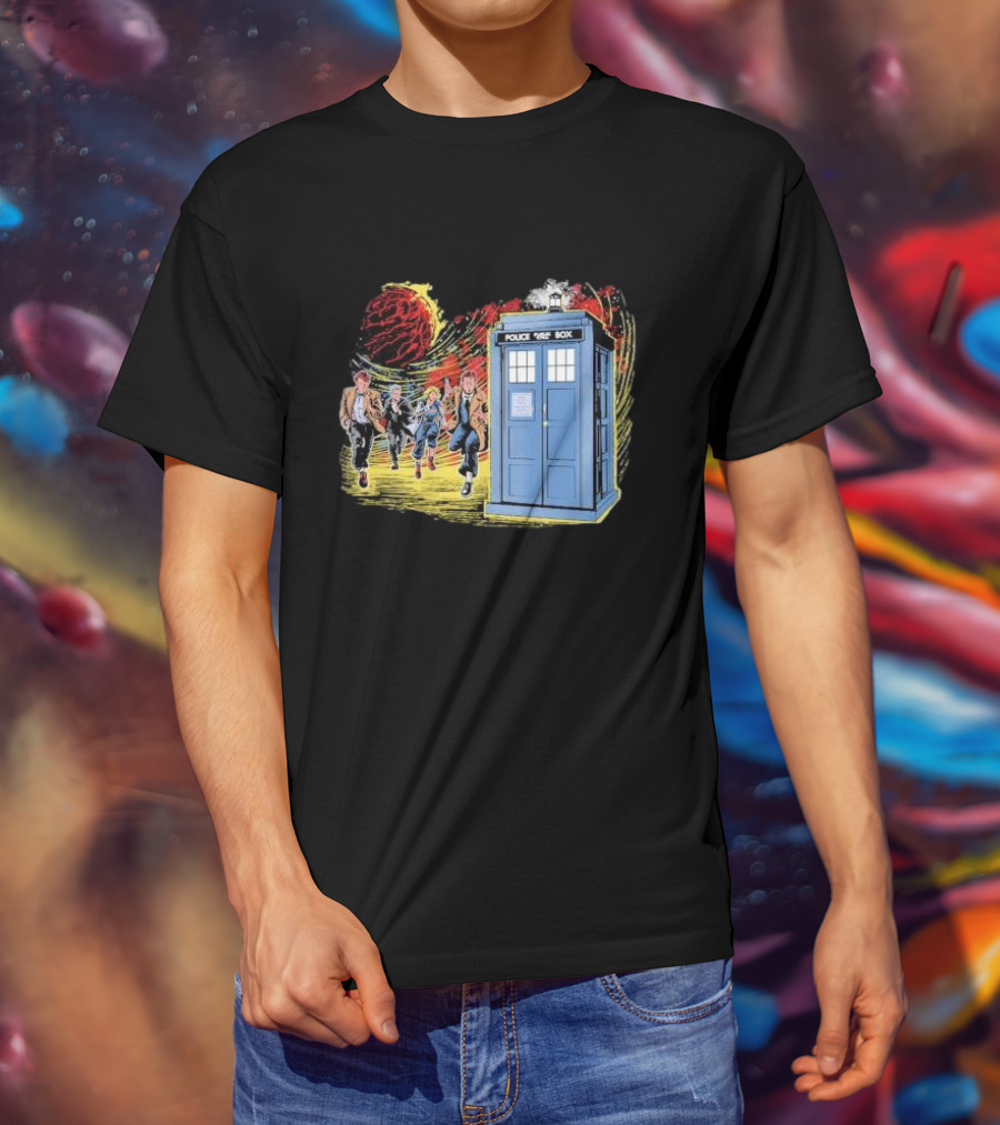 Police Public Box Time Travel Sci-fi Comics Chase With Doctor And Companions T-Shirt