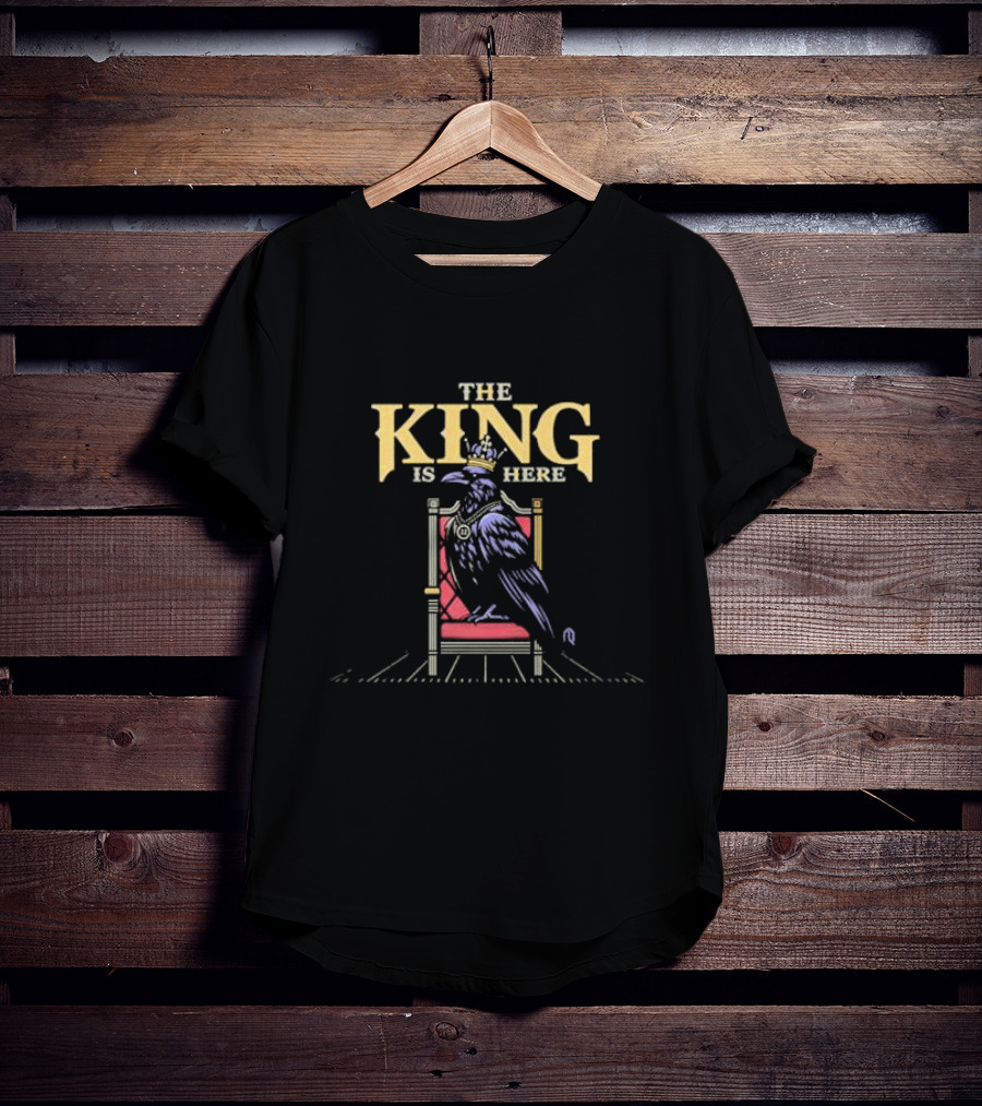Derrick Henry The King Is Here Raven On Throne T-Shirt