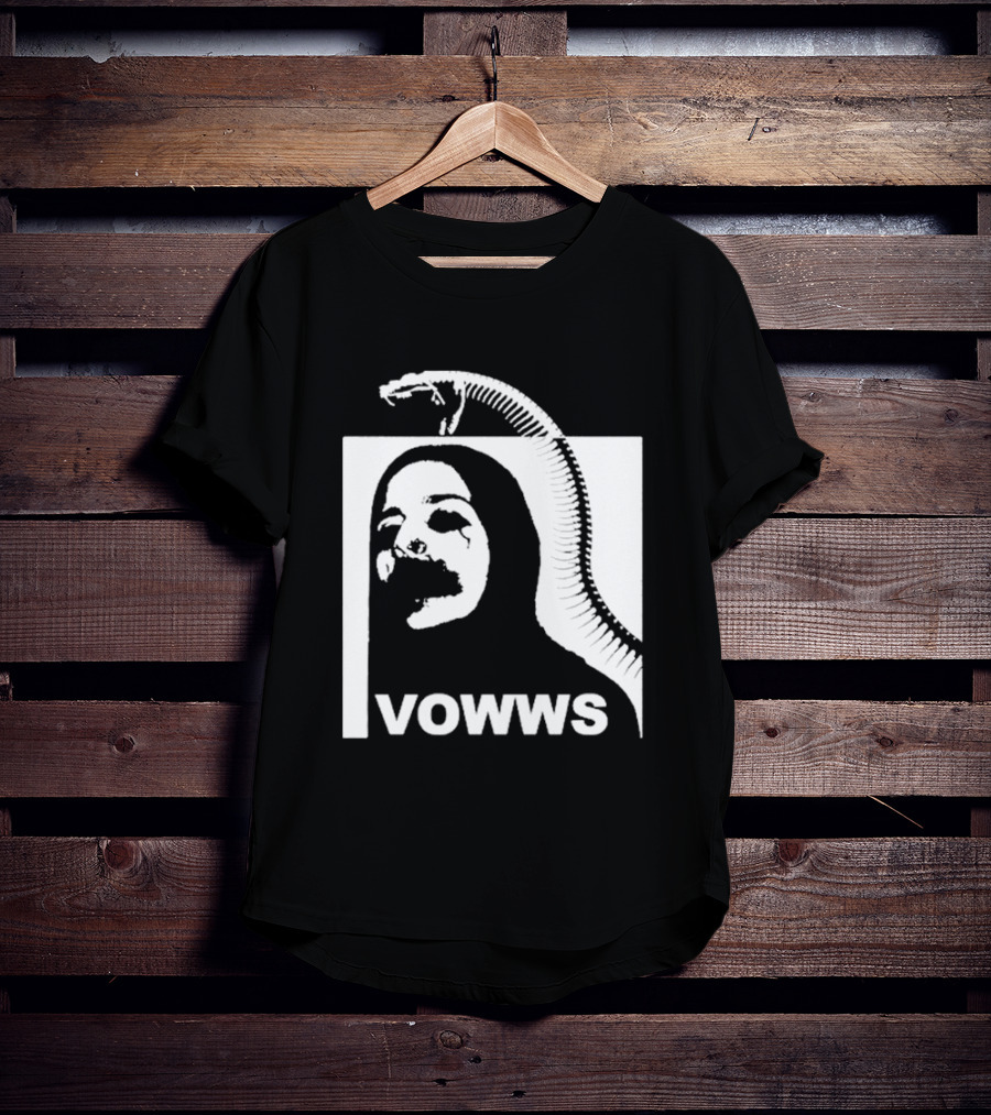 Vowws Snake Minimalist T-Shirt