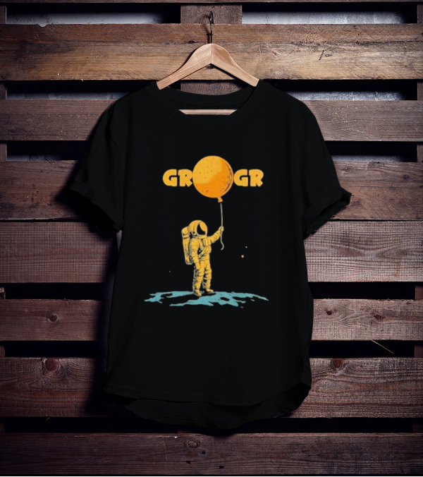 Aj Writes Crypto Get Rich Or Get Rekt Astronaut Holding Orange Moon Balloon T-Shirt