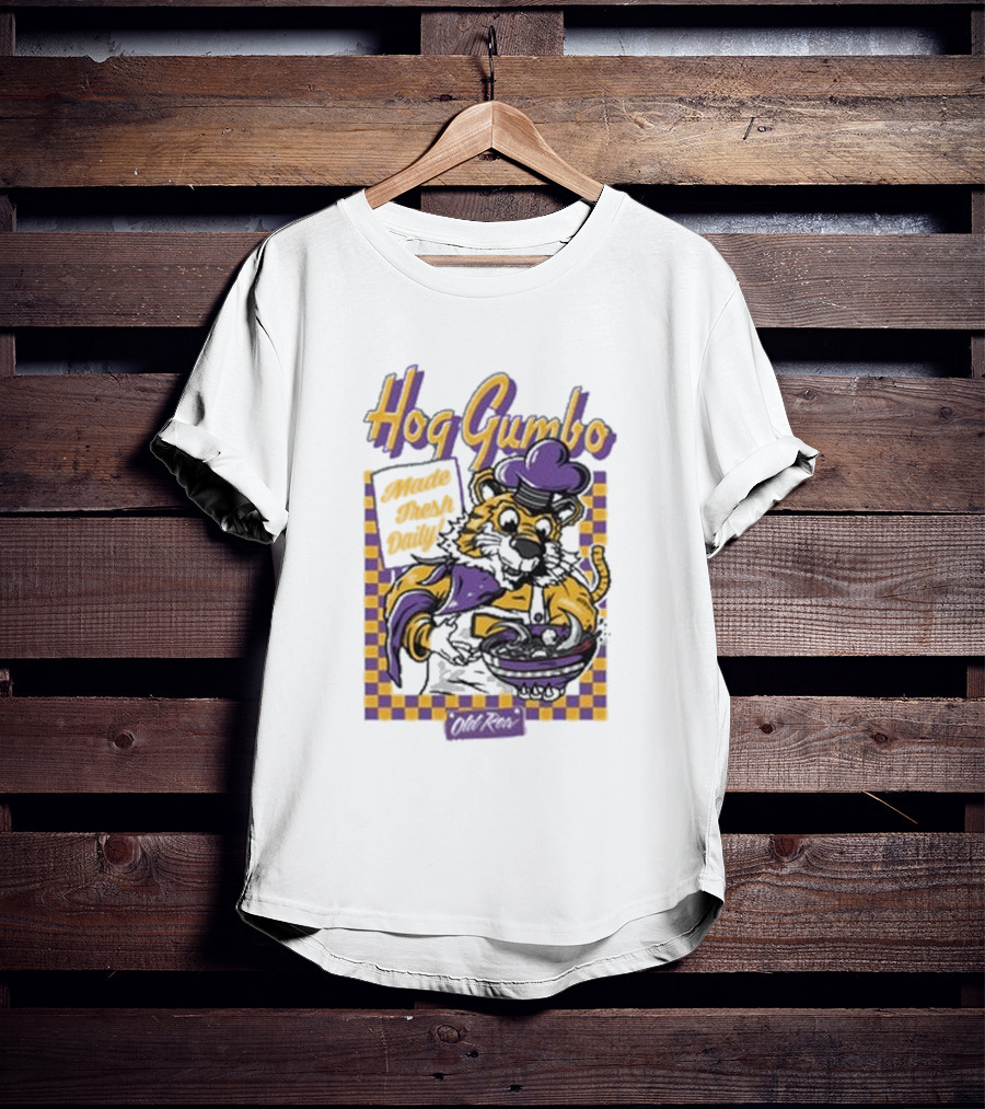 Old Row Hog Gumbo Made Fresh Daily Tiger Chef Purple Gold Checkered T-Shirt