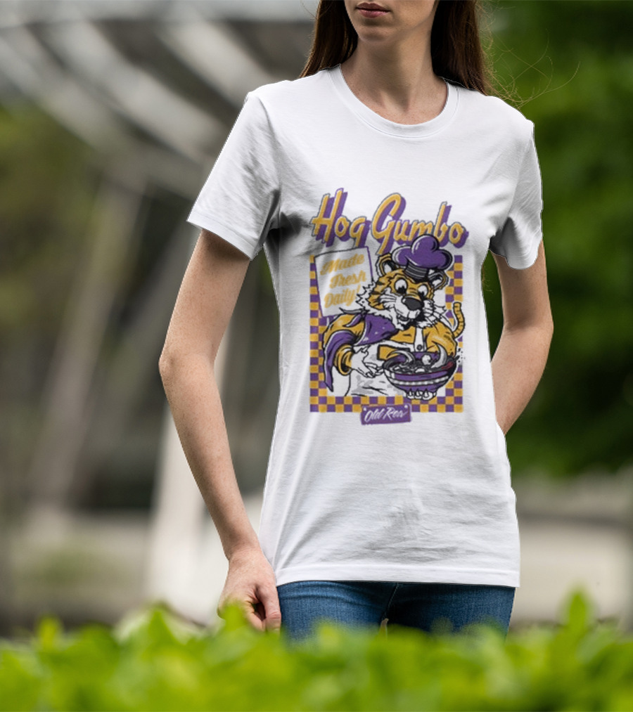 Old Row Hog Gumbo Made Fresh Daily Tiger Chef Purple Gold Checkered T-Shirt