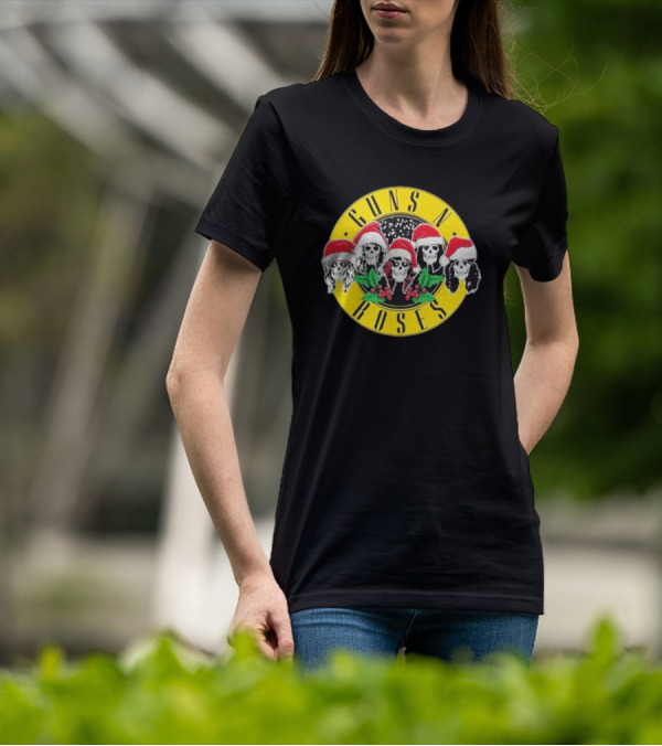 Guns N’ Roses Christmas Skulls Santa Hats T-Shirt