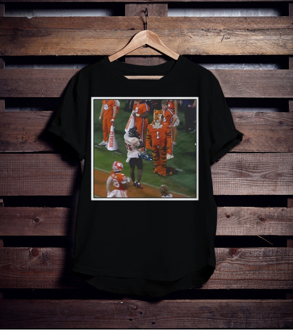 Clemson Tigers Mascot And Louisville Cardinals Player On Sideline T-Shirt