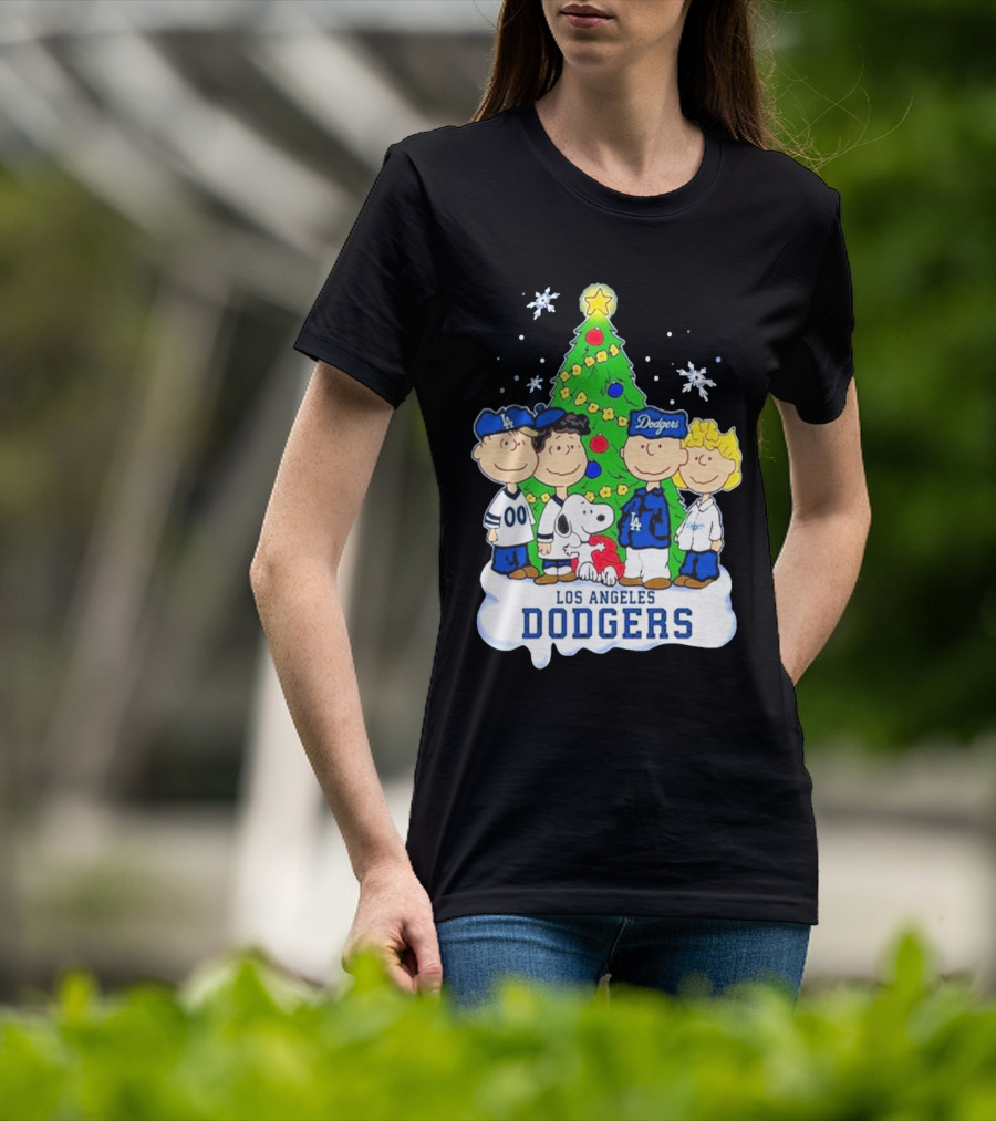 Los Angeles Dodgers Christmas With Snoopy And Peanuts Characters T-Shirt
