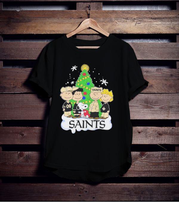 New Orleans Saints Snoopy Christmas Tree Peanuts Characters Snowflakes T-Shirt