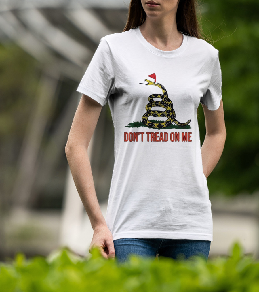 Don’t Tread On Me Christmas Santa Hat Gadsden Flag T-Shirt
