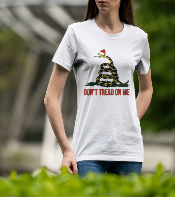 Don’t Tread On Me Christmas Santa Hat Gadsden Flag T-Shirt