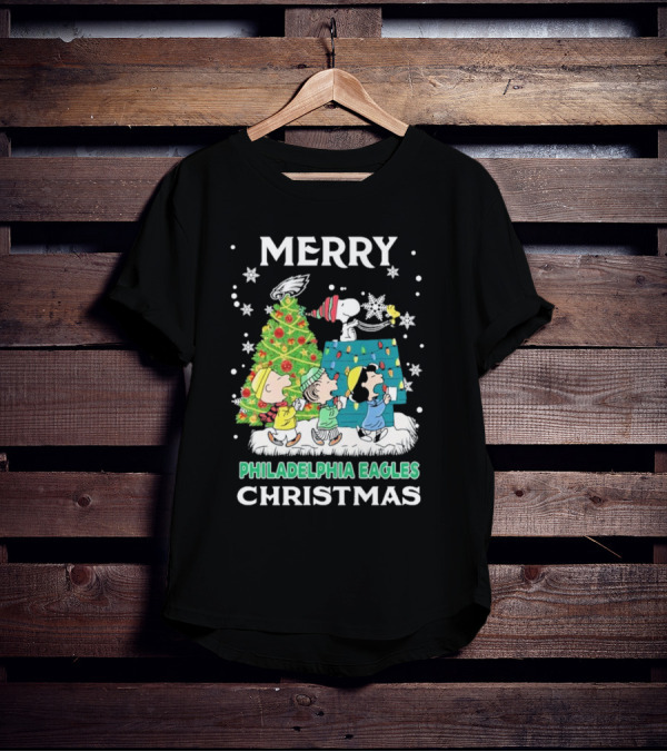 Merry Philadelphia Eagles Christmas Charlie Brown Snoopy Woodstock T-Shirt