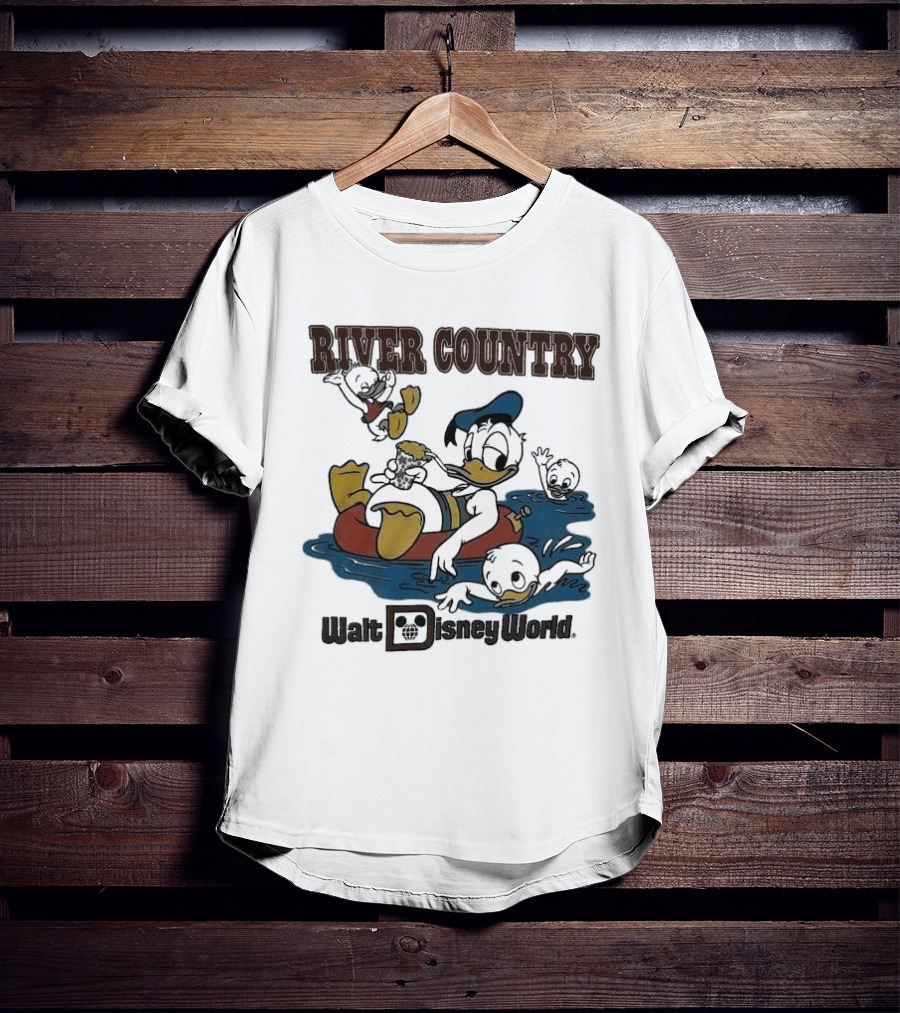 Walt Disney World River Country Duck Characters Floating Scene T-Shirt