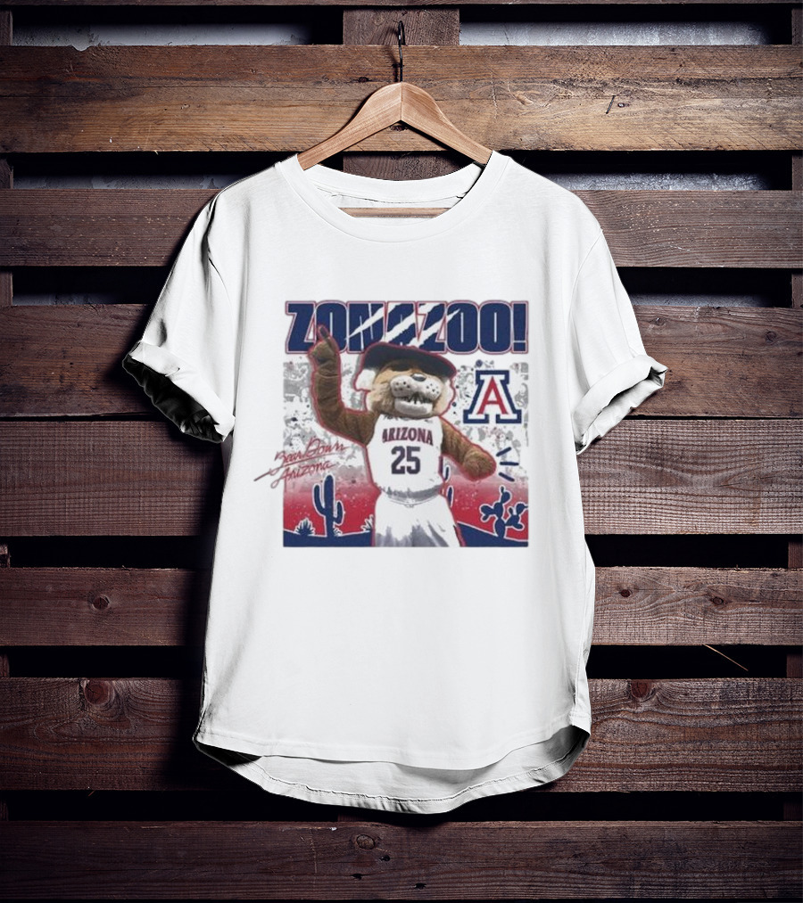 Arizona Wildcats Zona Zoo Wilbur Mascot Desert Scene T-Shirt
