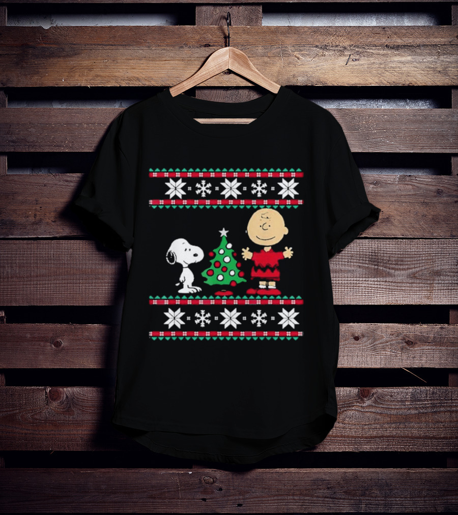 Snoopy And Charlie Brown With Christmas Tree T-Shirt