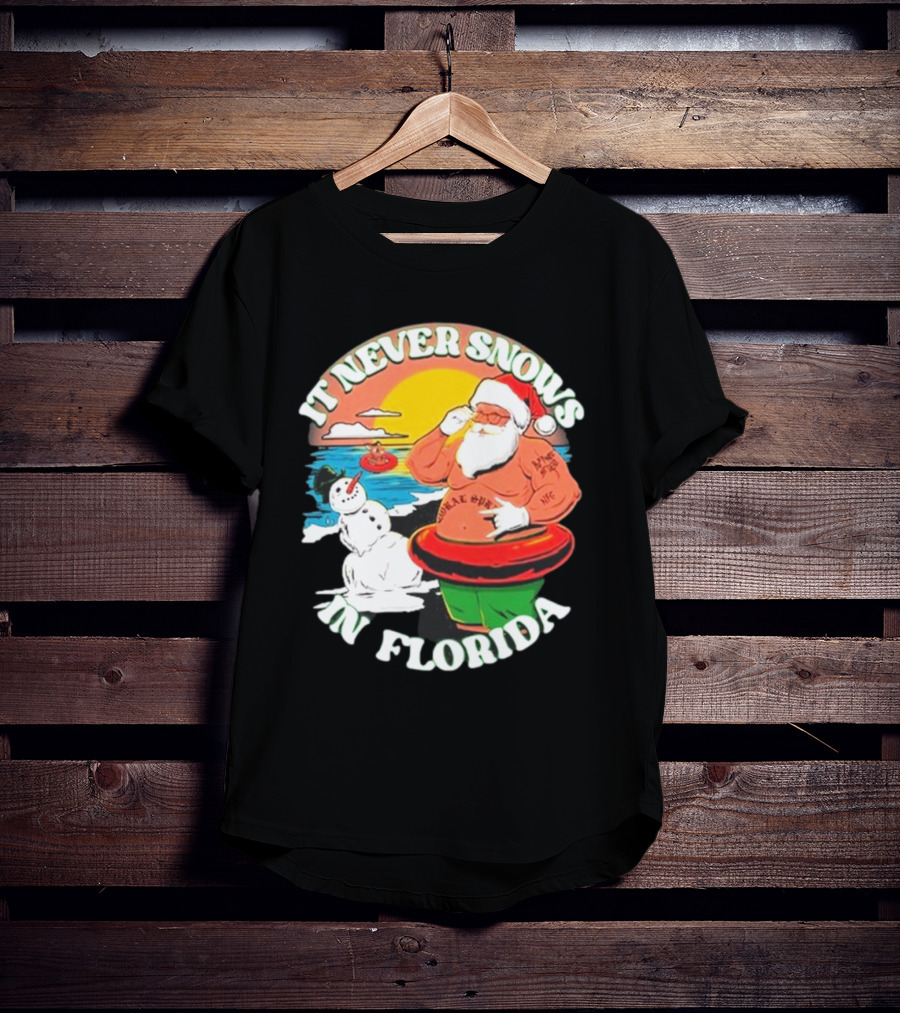 New Found Glory Santa Sunbathing It Never Snows In Florida T-Shirt