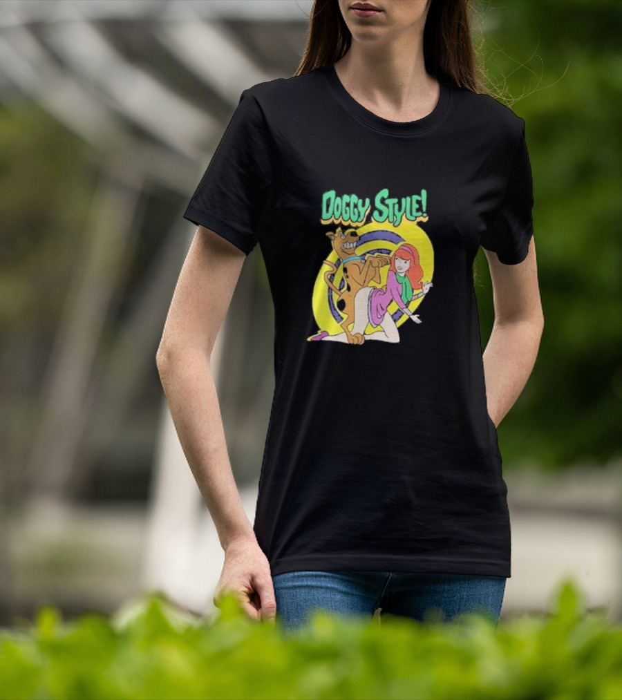 Scooby-Doo Doggy Style Daphne T-Shirt