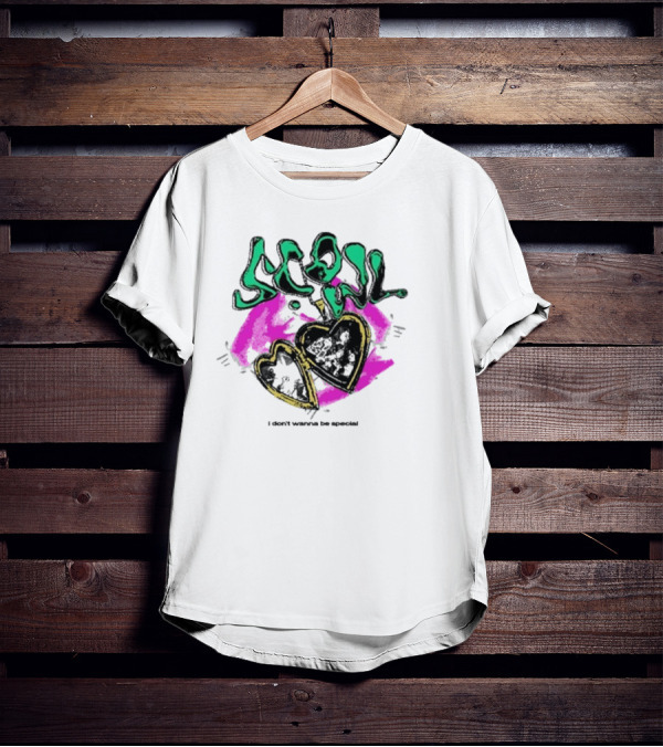 Scowl I Don’t Wanna Be Special Heart Lock T-Shirt
