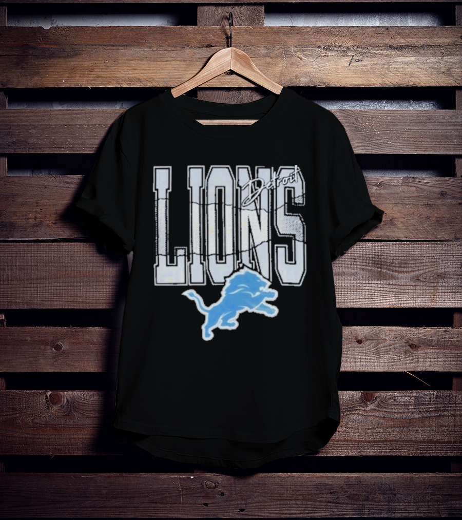 Detroit Lions Football Apparel With Iconic T-Shirt