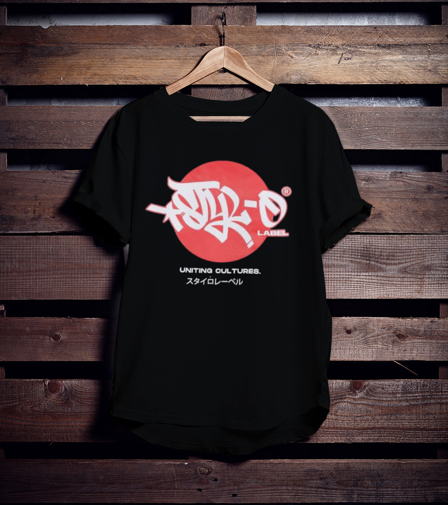 Uniting Cultures Label T-Shirt