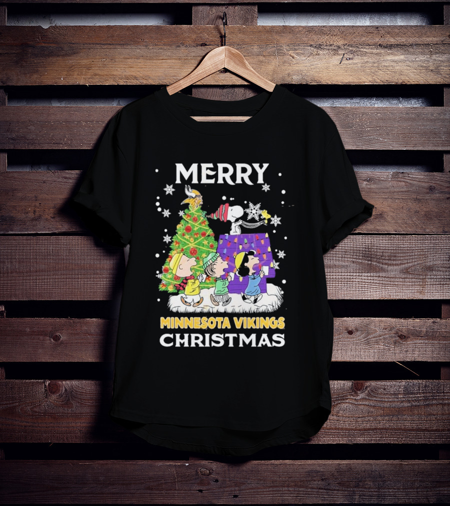 Merry Christmas Minnesota Vikings Snoopy Peanuts Holiday T-Shirt