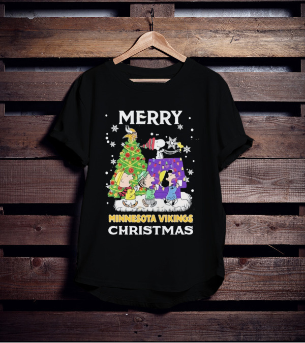Merry Christmas Minnesota Vikings Snoopy Peanuts Holiday T-Shirt