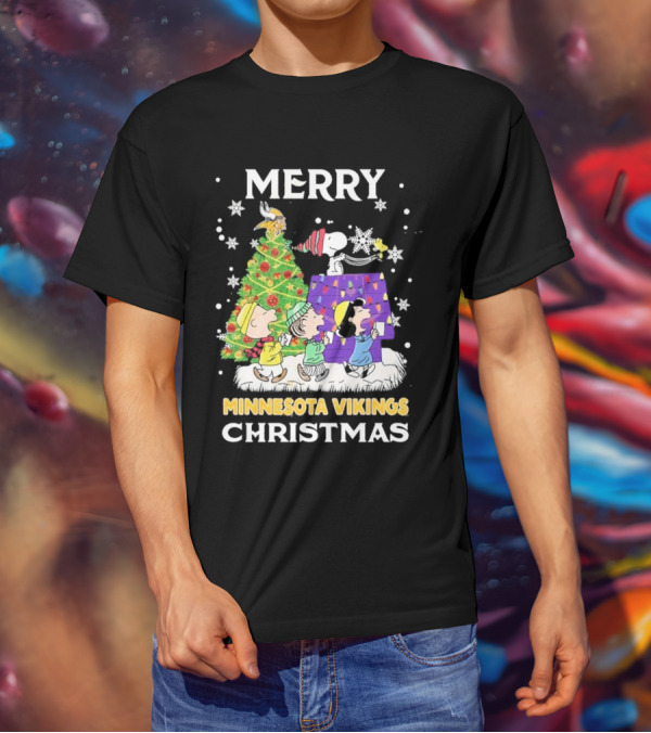 Merry Christmas Minnesota Vikings Snoopy Peanuts Holiday T-Shirt