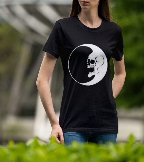 Zero Dead Moon Skull Crescent T-Shirt