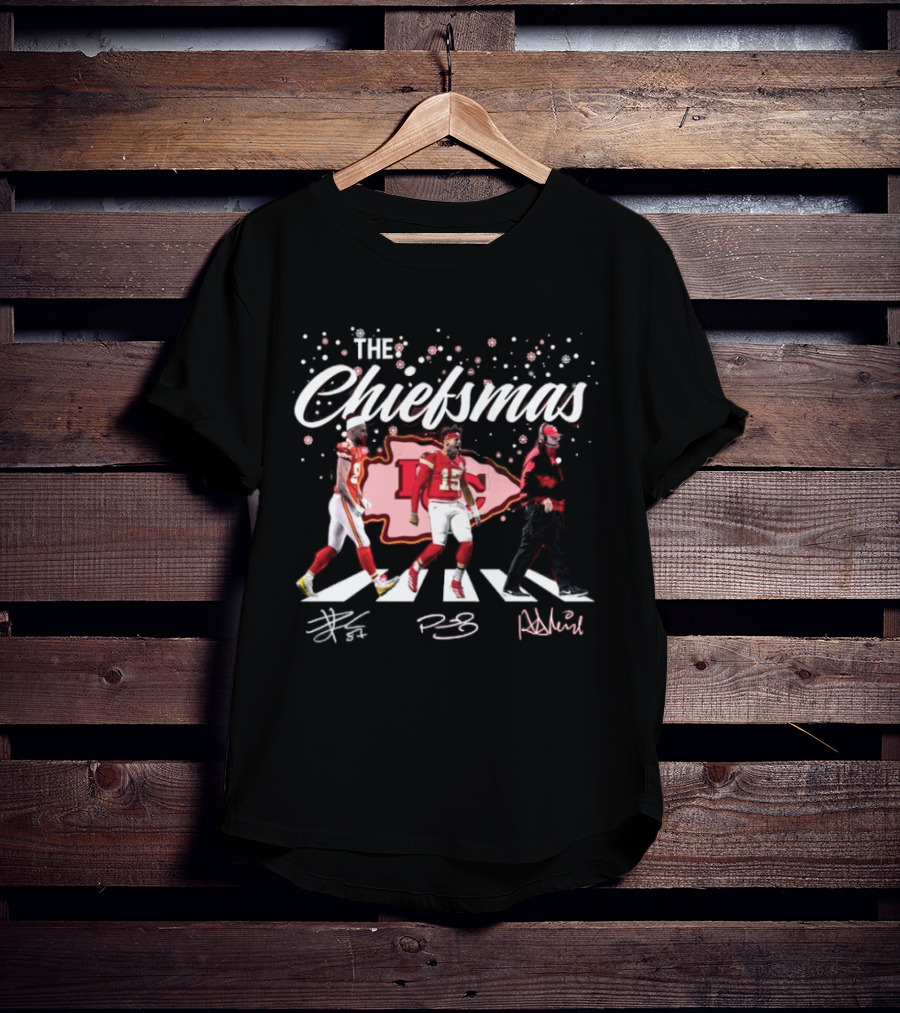 The Chiefsmas KC Jingle Bells Kelce Yells Patrick Made A Play Kansas T-Shirt