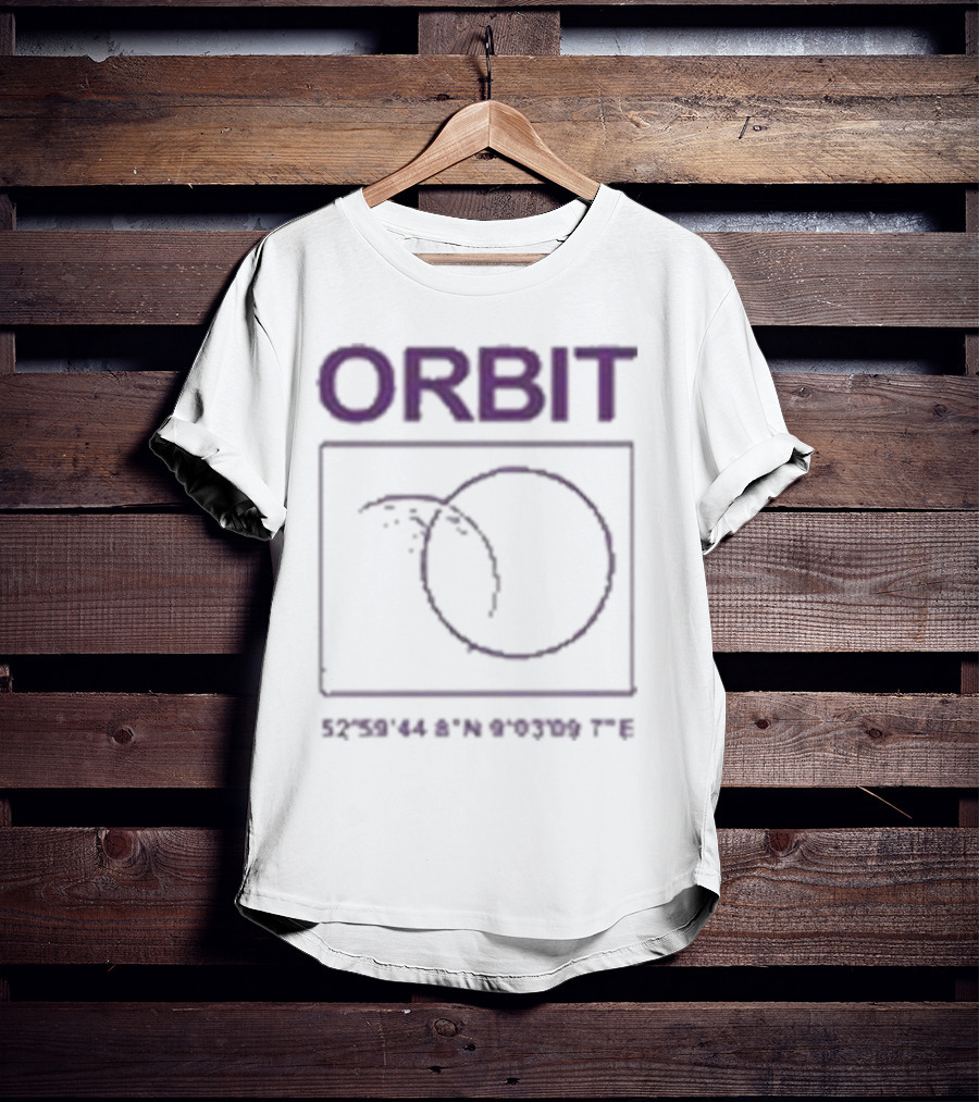 Orbitmusic Moon Orbit Coordinates 52°59'44.8N 9°03'09.7E T-Shirt