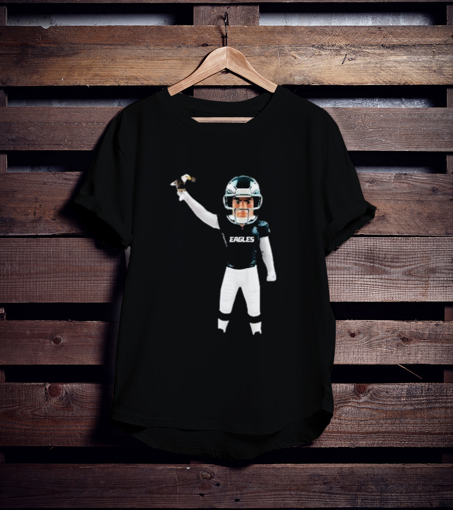 Eagles Bobblehead Football Player Holding Miniature Golf Club T-Shirt