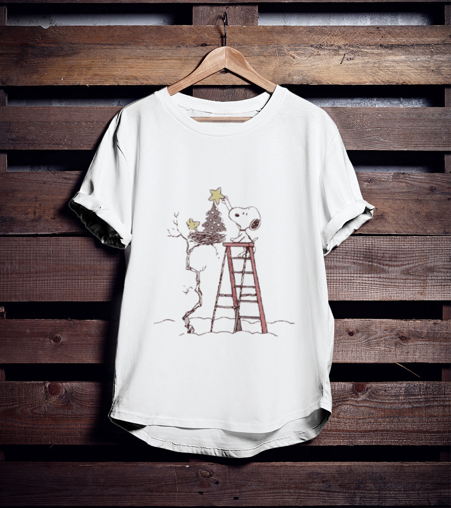 Charlie Brown Snoopy Christmas Tree Decorating Scene T-Shirt