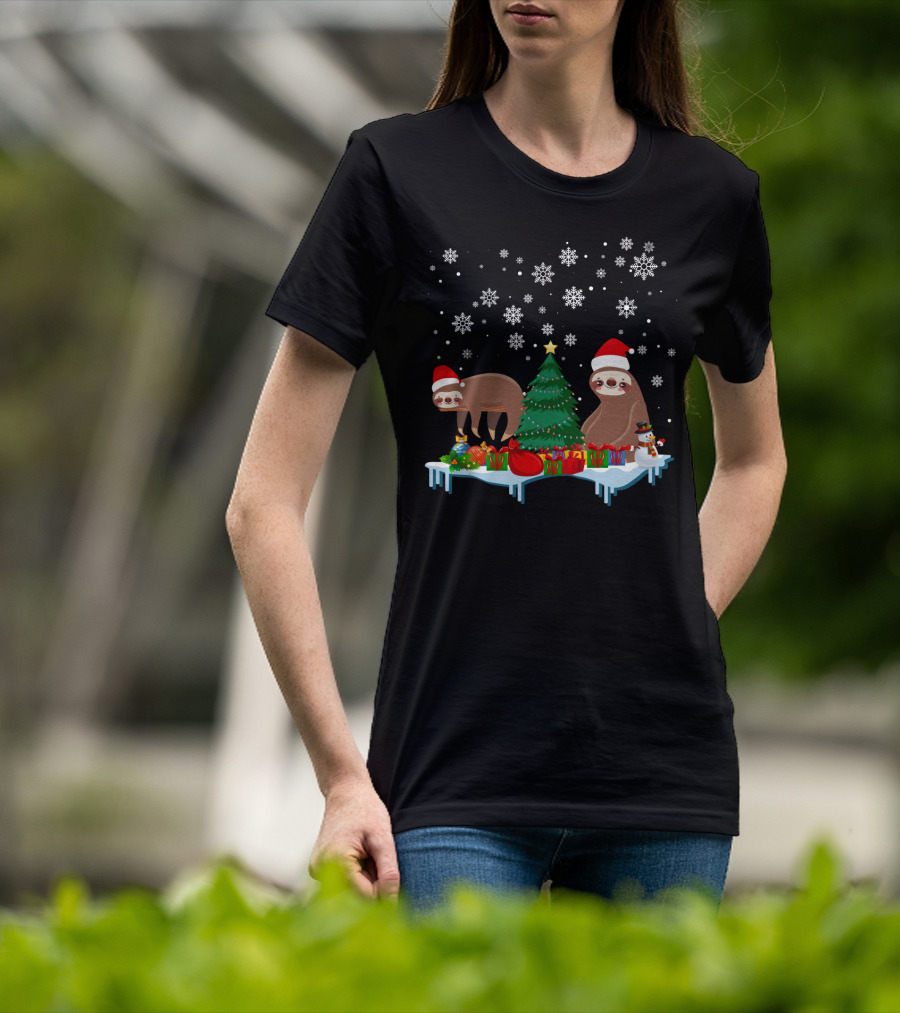 Sloth Merry Christmas Snowflakes Santa Hat Gifts Tree T-Shirt
