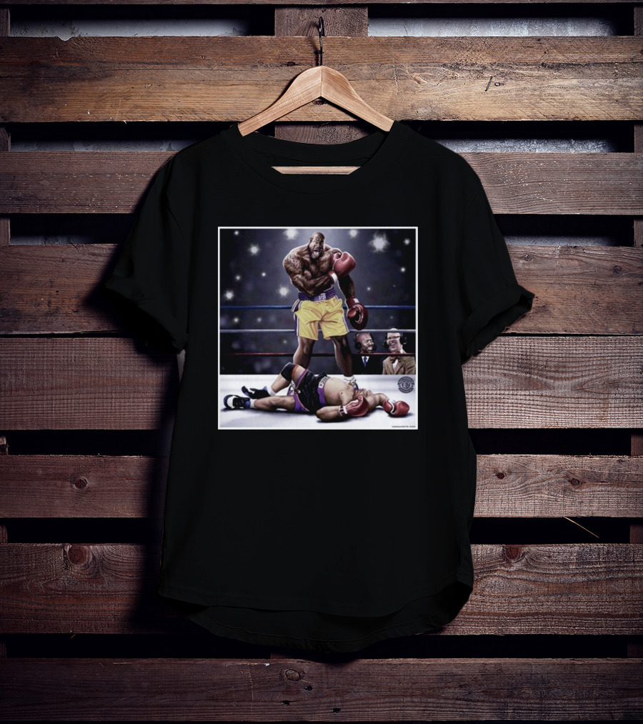 Shaquille O Neal And Chuck Boxing Match With Commentators T-Shirt