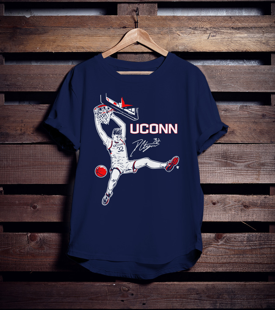 UConn Basketball Donovan Clingan Slam Dunk Signature 32 T-Shirt
