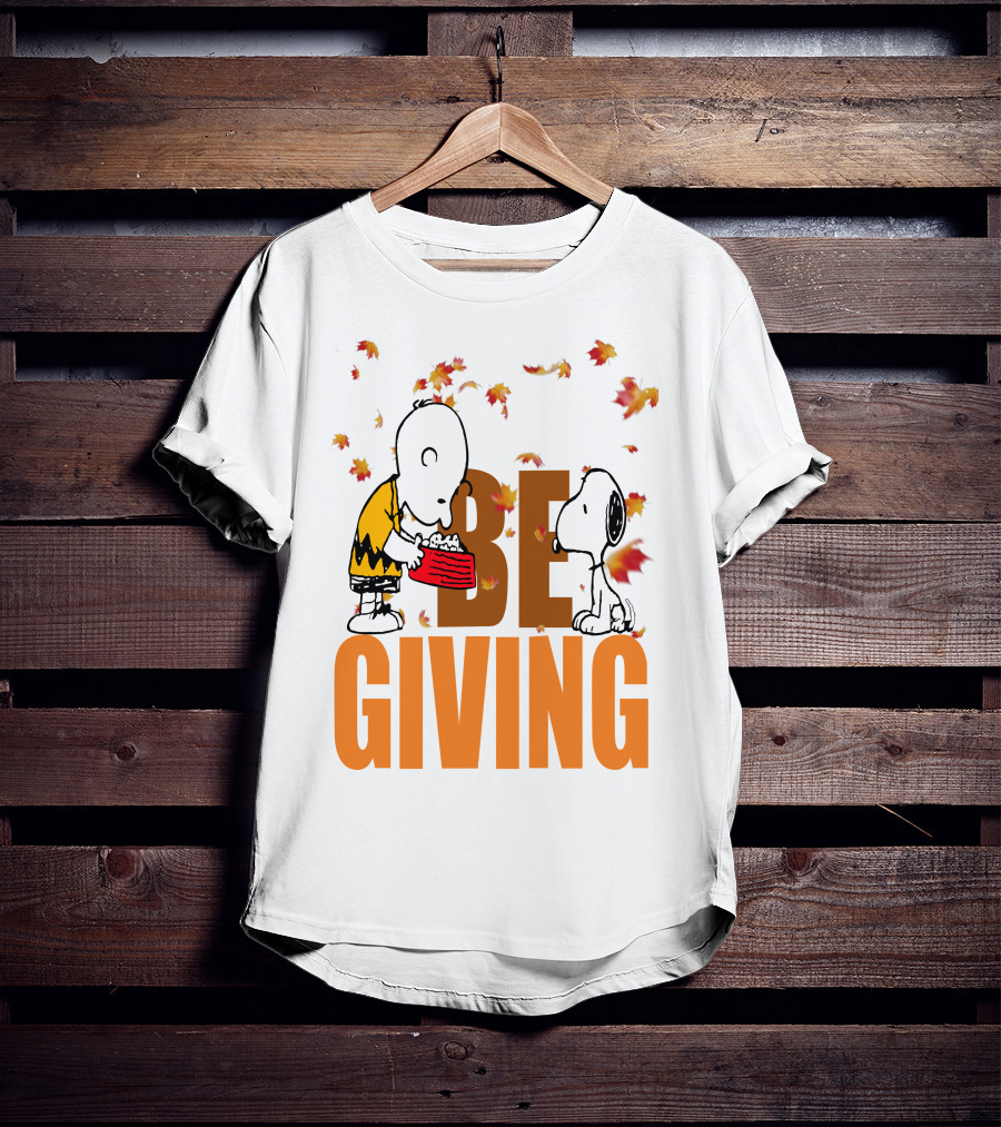 Charlie Brown And Snoopy Be Giving Thanksgiving Day Leaves T-Shirt