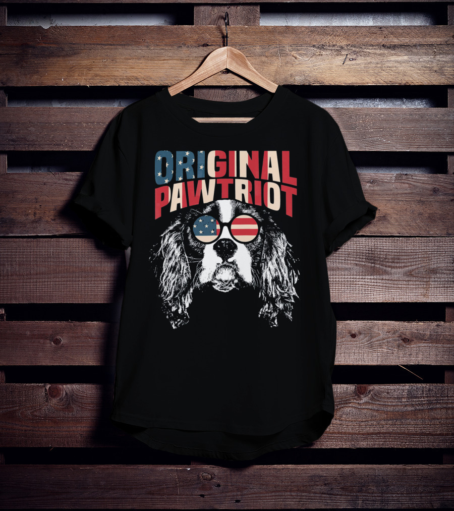 Original Pawtriot Cavalier King Charles Spaniel USA Flag Sunglasses T-Shirt