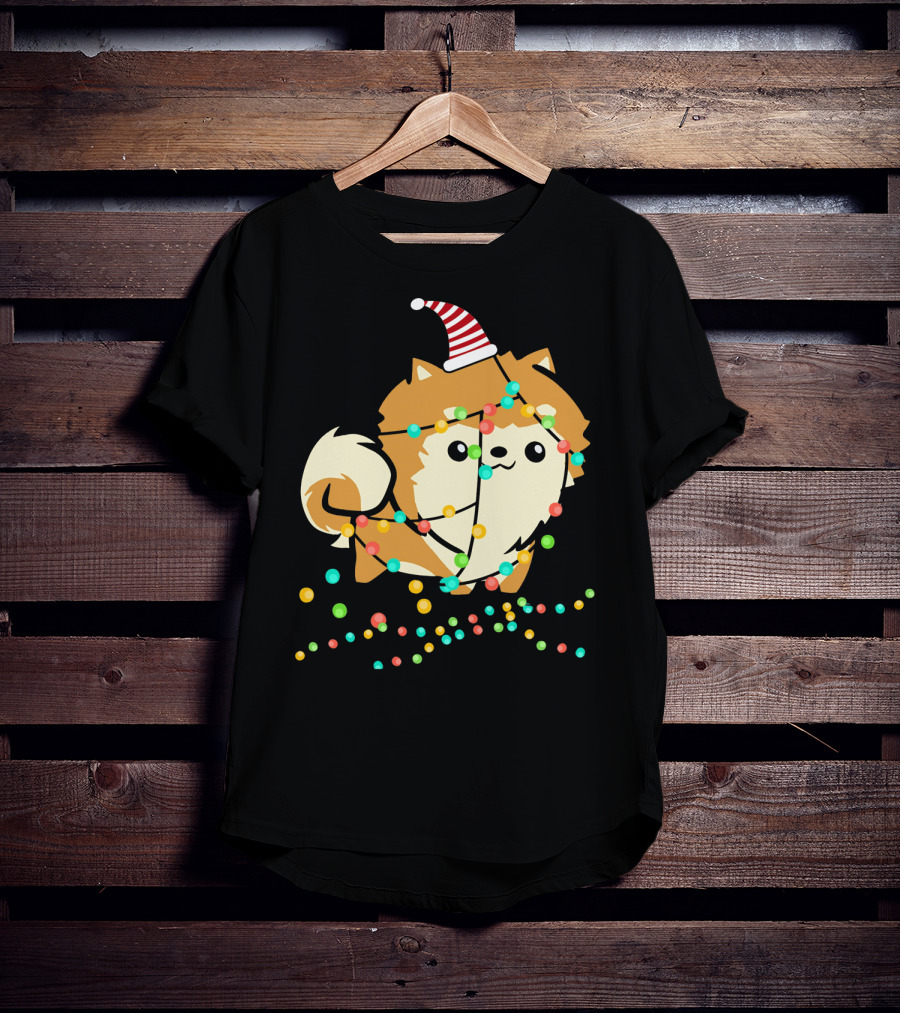 Christmas Lights Pomeranian Santa Hat T-Shirt