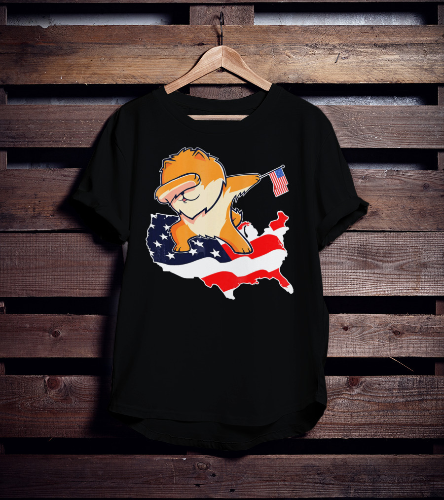 Funny Dabbing Pomeranian Holding American Flag On USA Map T-Shirt