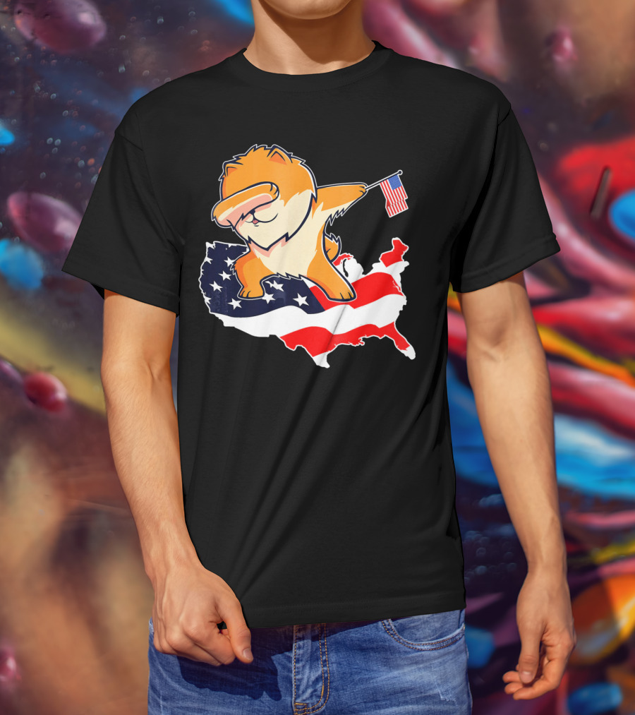 Funny Dabbing Pomeranian Holding American Flag On USA Map T-Shirt