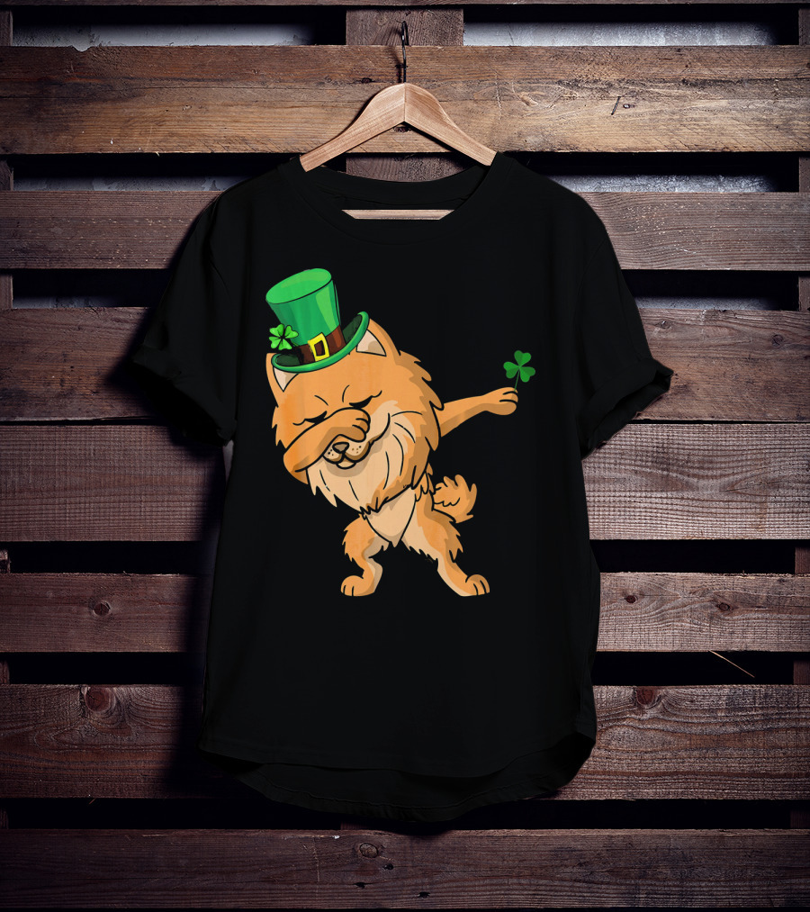 St Patricks Dabbing Pomeranian Leprechaun With Shamrock T-Shirt